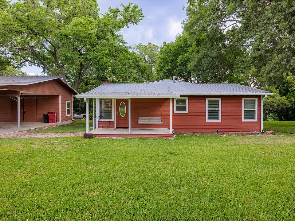 134 River Front Dr