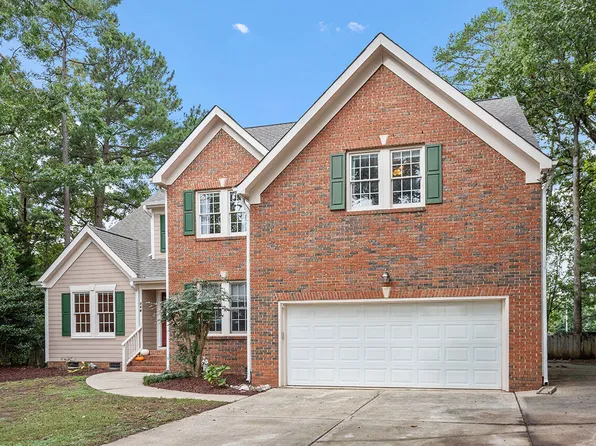 114 Leblanc Ct, Cary, NC 27513