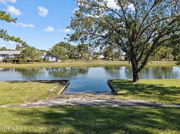 180 Wallace Rd, Beaufort, NC 28516