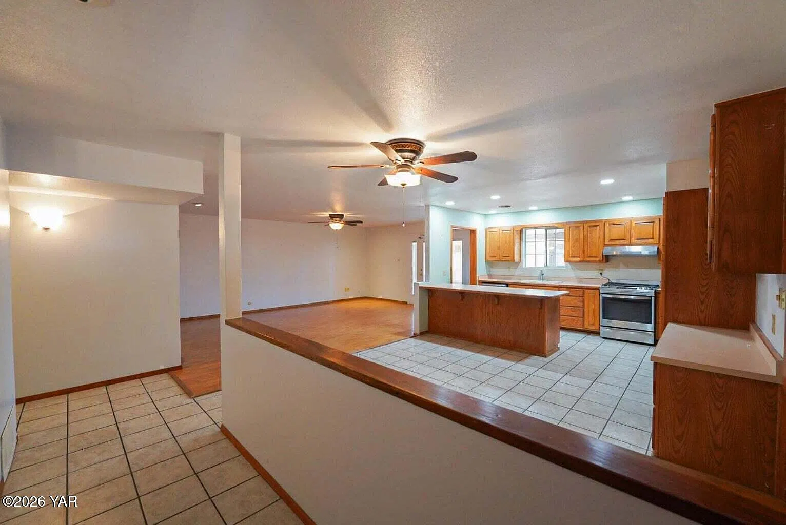 3 bed, 1688 sqft, $1,900 — Photo 3