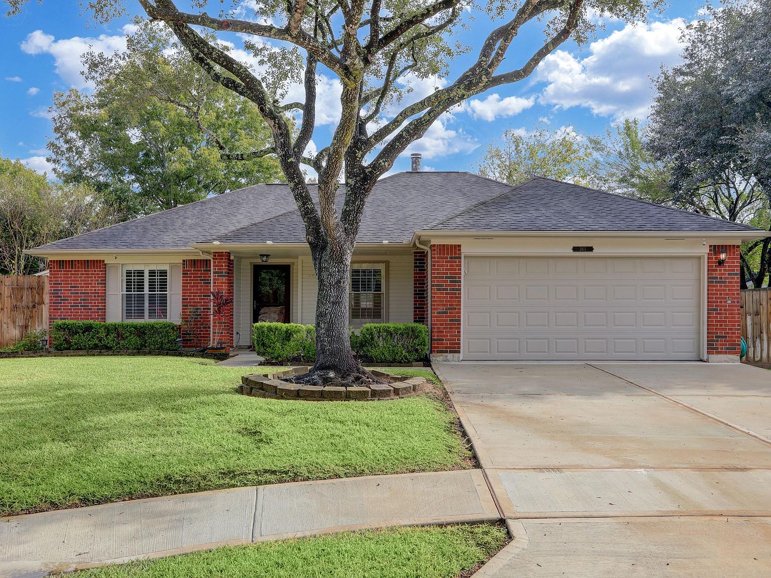 2611 Cloverfield Ct, Pearland, TX 77584 | Zillow