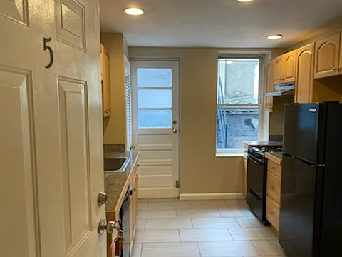 220 Hanover St #5 — Photo 13
