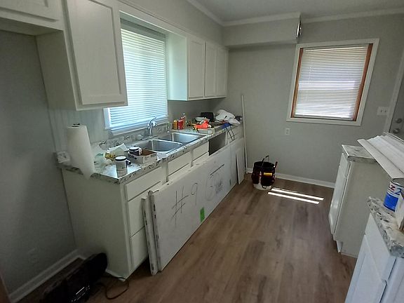 Brand new kitchen appliances will be installed 8/05/22