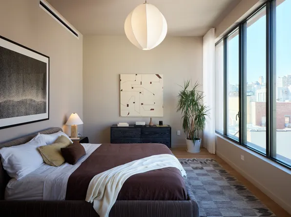 323 Bergen Street image 5 of 19