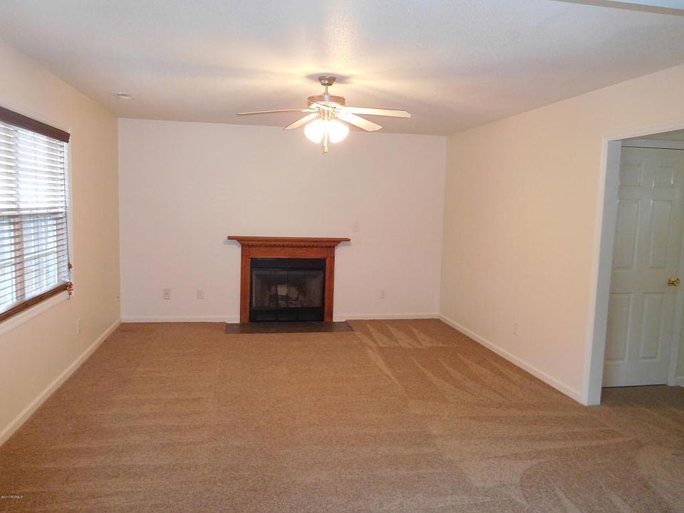 2nd image of 121 Spain Dr