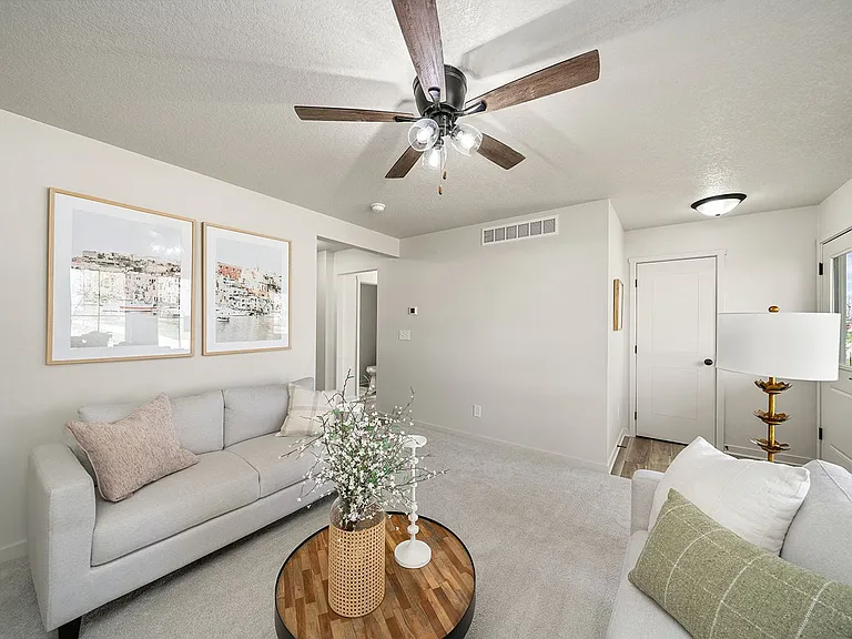 329 Freedom Way — Photo 4