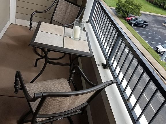 Recessed Balcony off living room