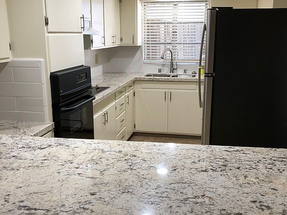 5th image of 617 11th St #617
