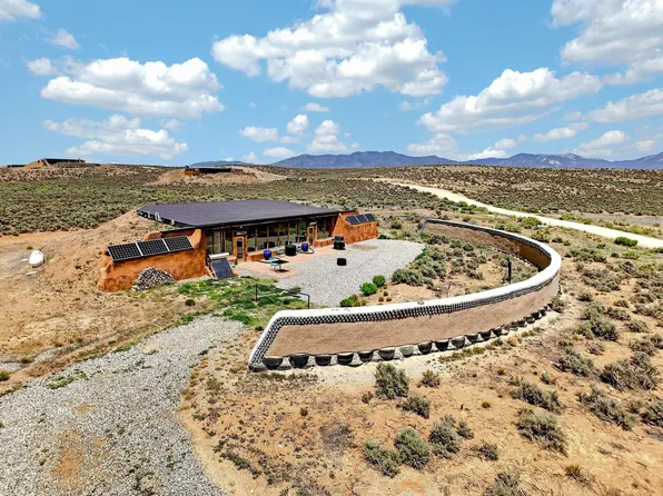 76 Earthship Way, Tres Piedras, NM 87577