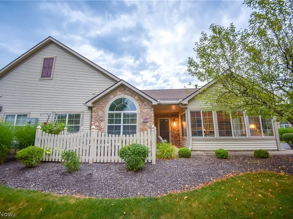 5250 Redford Dr, Brunswick, OH 44212