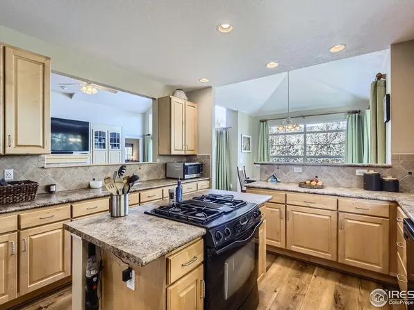 104 Noland Ct, Lyons, CO 80540