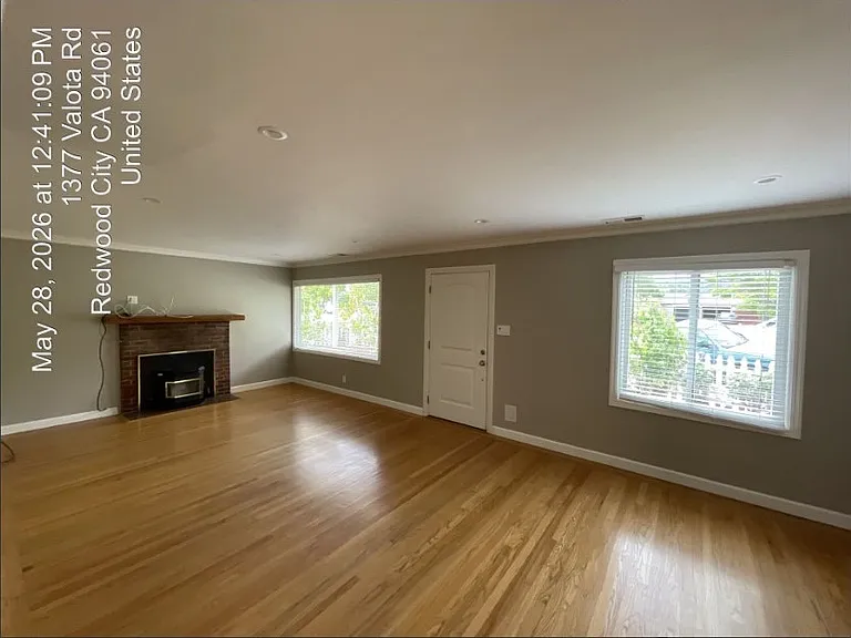1377 Valota Rd #1 — Photo 3