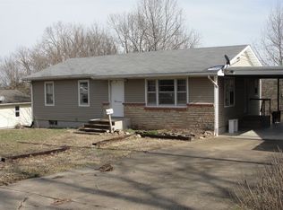 800 Sommerfield Dr, Houston, MO 65483