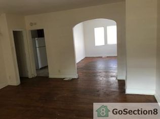 820 Lyndhurst St, Baltimore, MD 21229