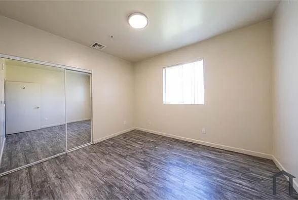 130 S Soto St — Photo 25