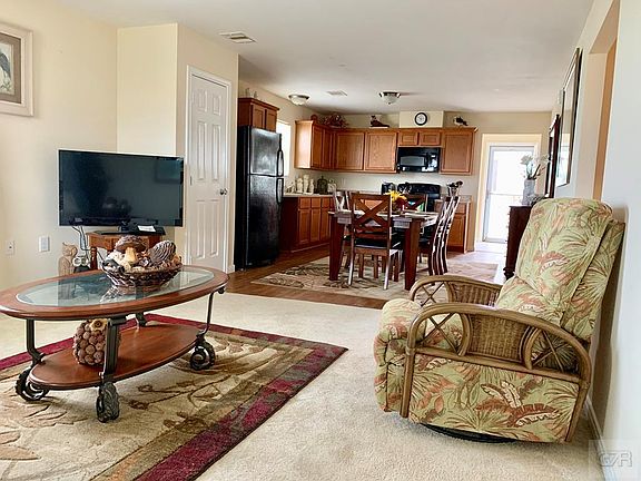 3rd image of 958 Sand Dune Dr
