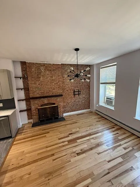 Studio, 900 sqft, $2,495 — Photo 2
