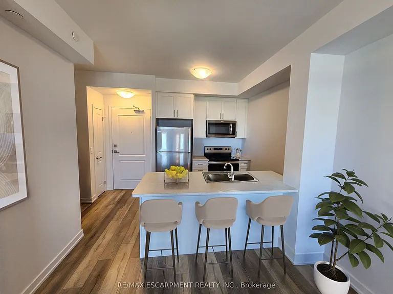 5055 Greenlane Rd #313 — Photo 2