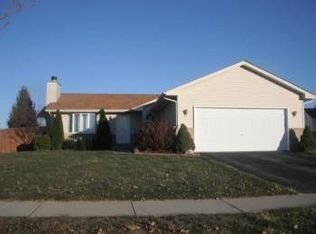 1318 Cumberland Dr, Joliet, IL 60431