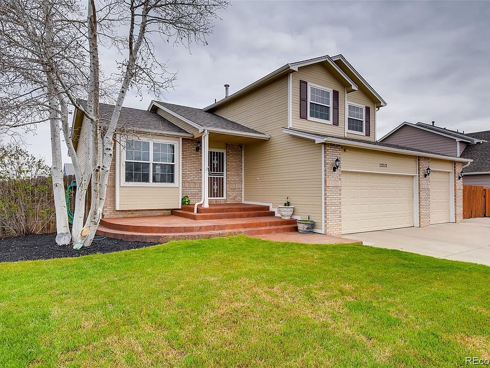 1st image of 1253 Falcon Dr