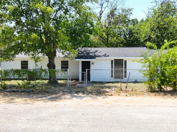 108 E Kirby St, Quinlan, TX 75474