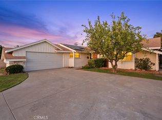 9458 Ruffner Ave, North Hills, CA 91343