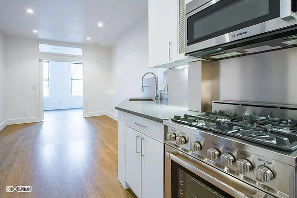 Rented by Citi Habitats | media 11