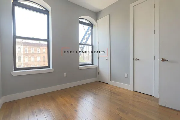 Rented by Emes Homes Realty LLC | media 14