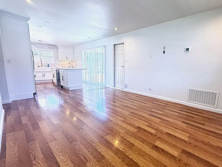 4133 Joan Ave — Photo 9