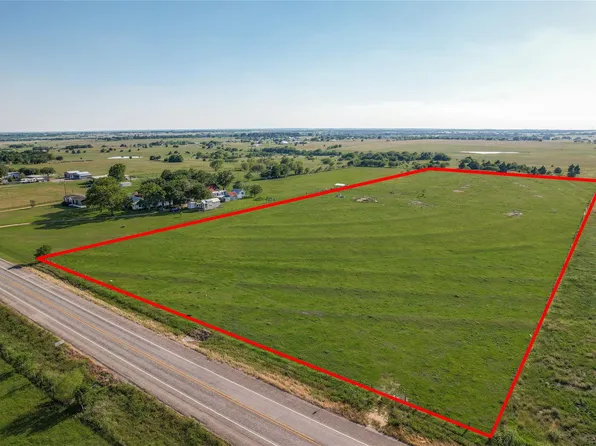 8394 S Us Highway 77, La Grange, TX 78945