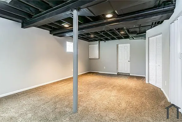 2319 Hemlock Ave — Photo 7