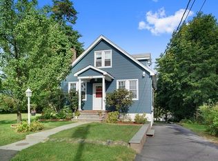 18 Crest Dr, Yorktown Heights, NY 10598
