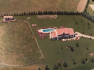 38 Woods Rd, Kempton, PA 19529