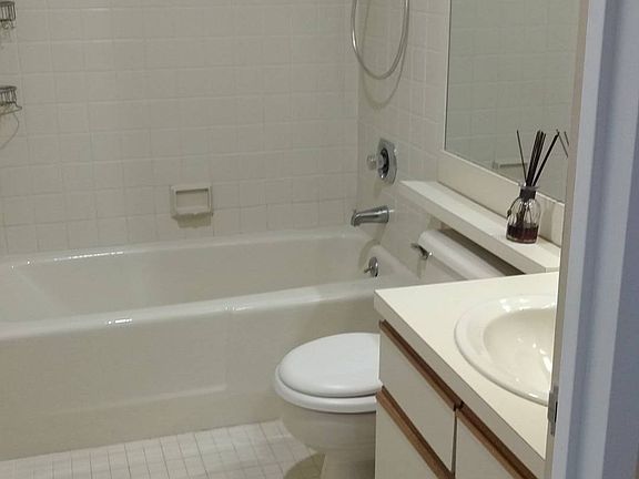 4th image of 6104 Villa At The Wood Floor 6