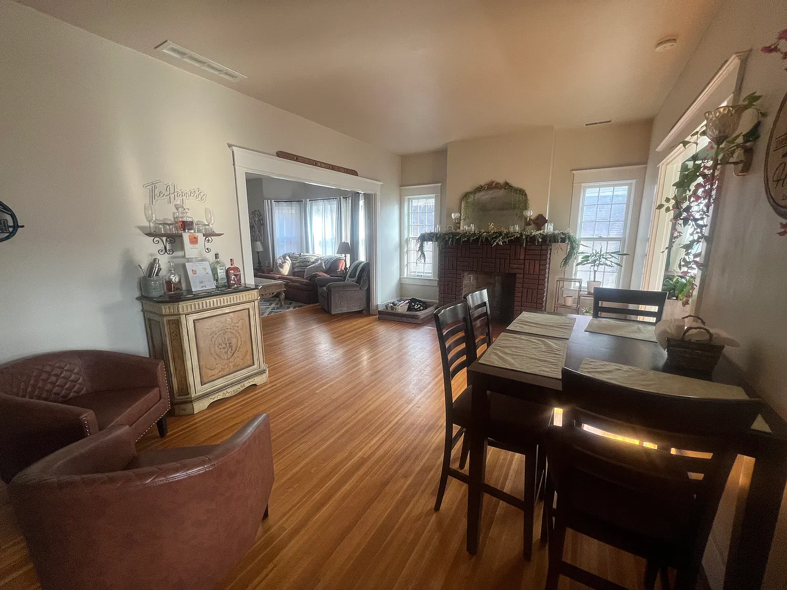 187 Vernon Ave — Photo 3