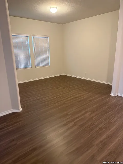 3 bed, 2.0 bath, 2165 sqft, $2,000 — Photo 3