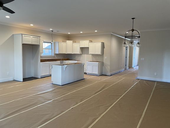 4th image of 768 Jersey Dr