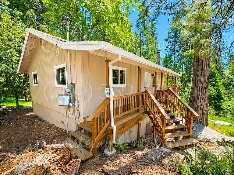 19011 Middle Camp Sugar Pine Rd — Photo 2