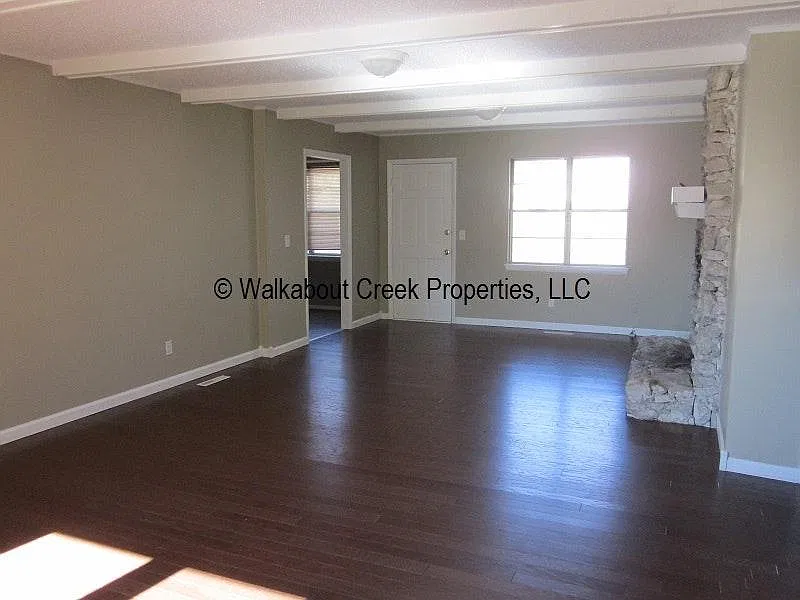 3 bed, 1216 sqft, $1,275 — Photo 4