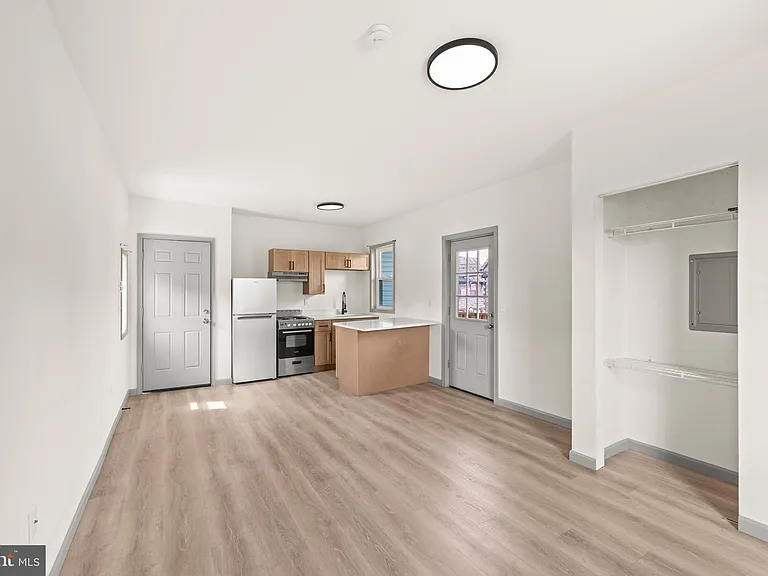 531 Walton St #3 — Photo 6