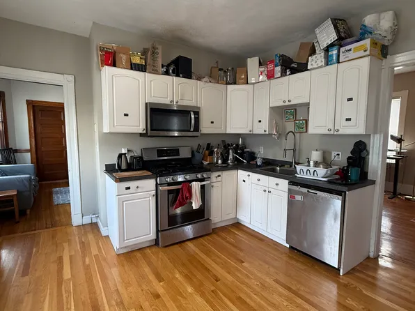 79 Beacon St #3, Somerville, MA 02143