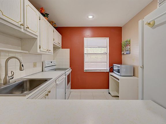 5th image of 7877 Golf Circle Drive #310