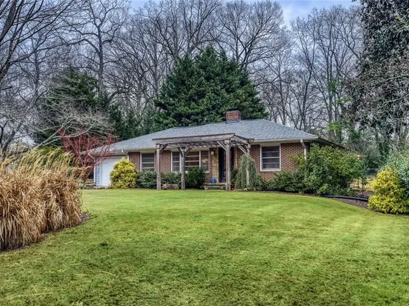 905 Milam Cir, Clarkston, GA 30021