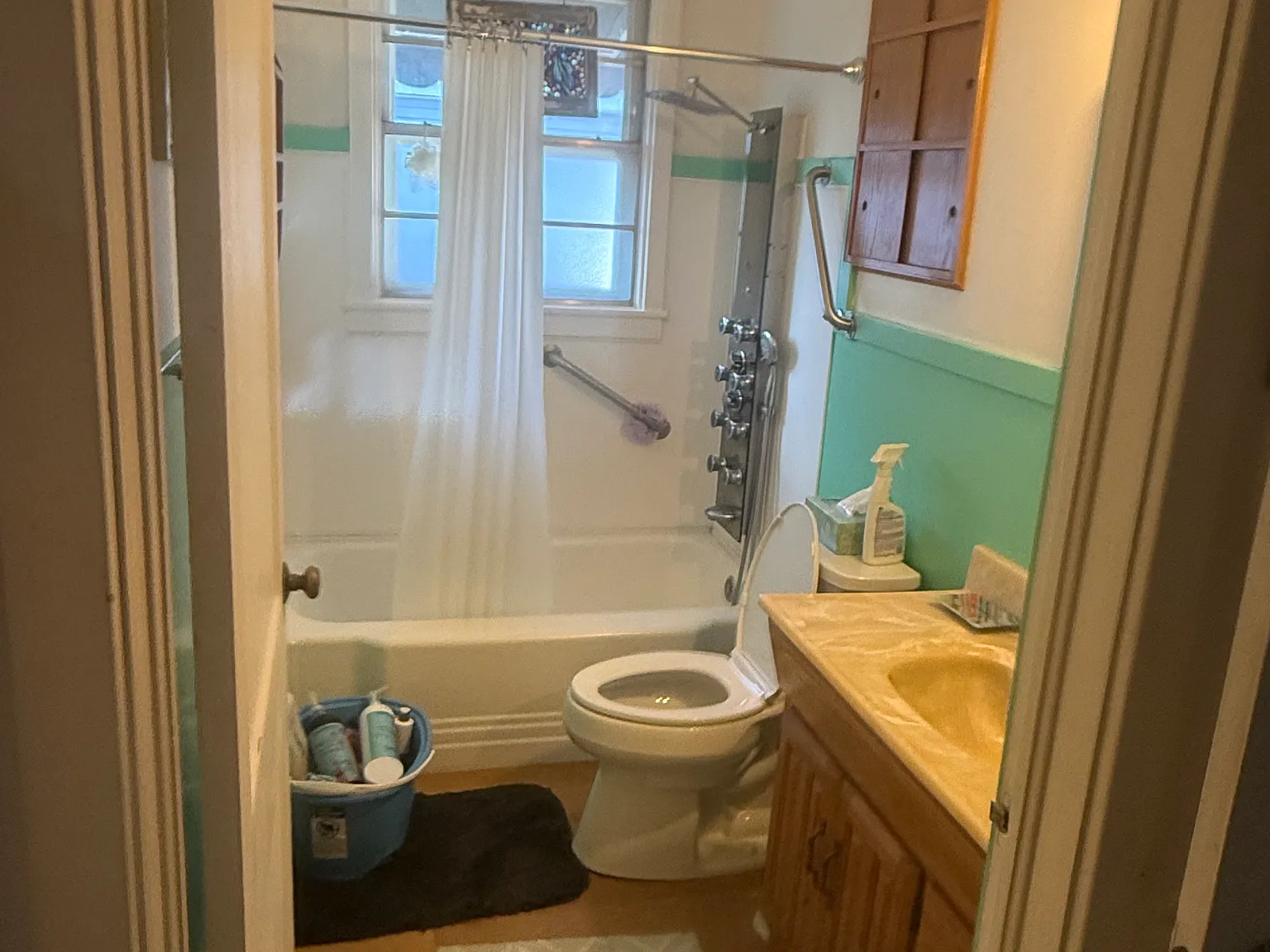 3 bed, 1335 sqft, $1,825 — Photo 4