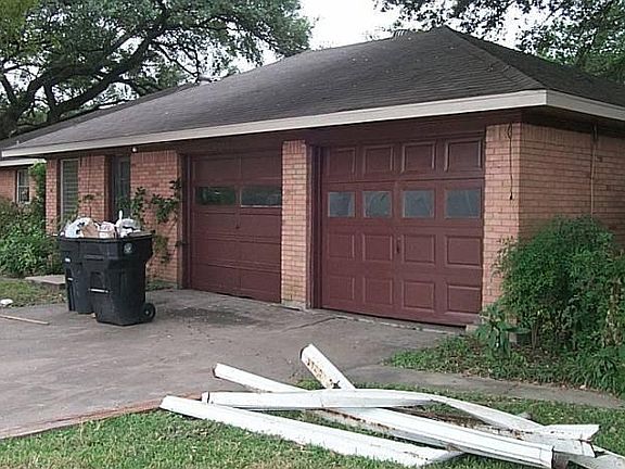 2 Car Attached Garage