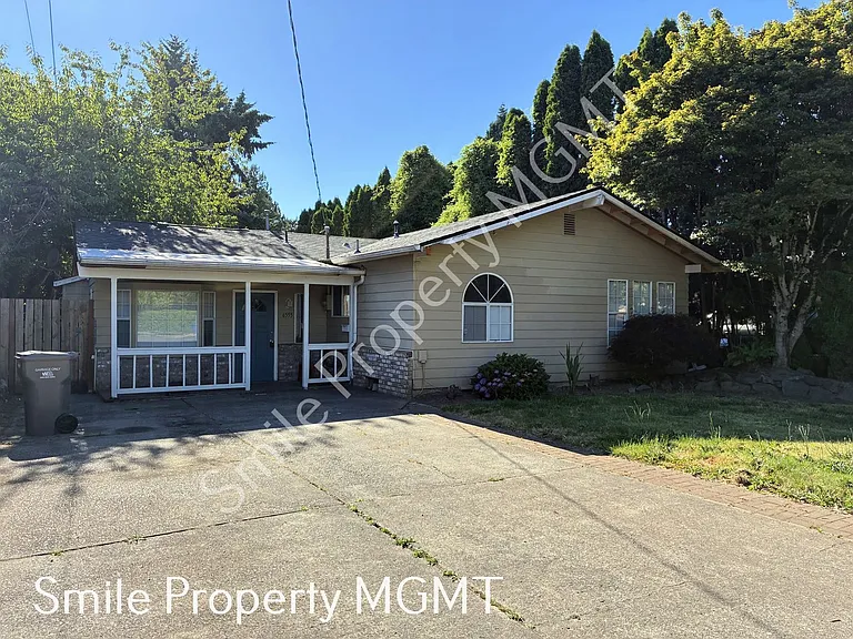 6555 SE 97th Ave — Photo 1