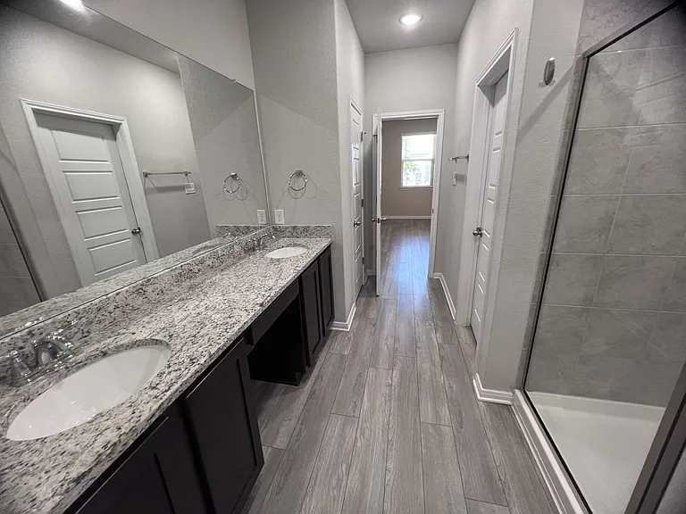 321 Caleb Ct — Photo 11