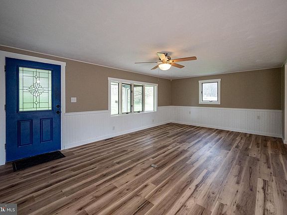 3rd image of 2571 Shady Dell Rd