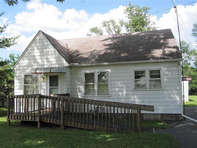 1st image of 2315 Longfellow St