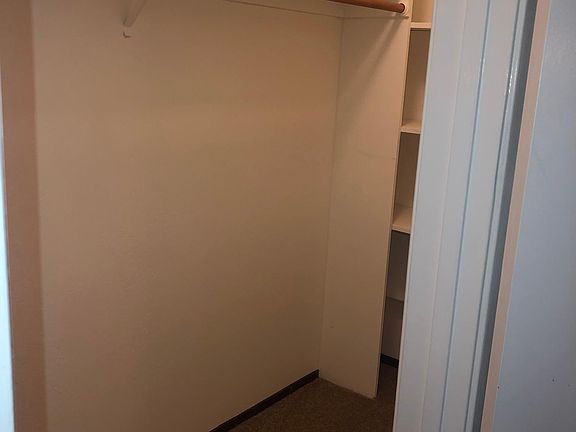 4th image of 2001 Parrott Dr #2